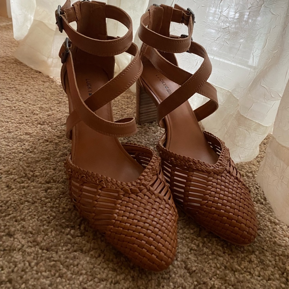 Woven/braided pointed toe dress shoes. Worn once